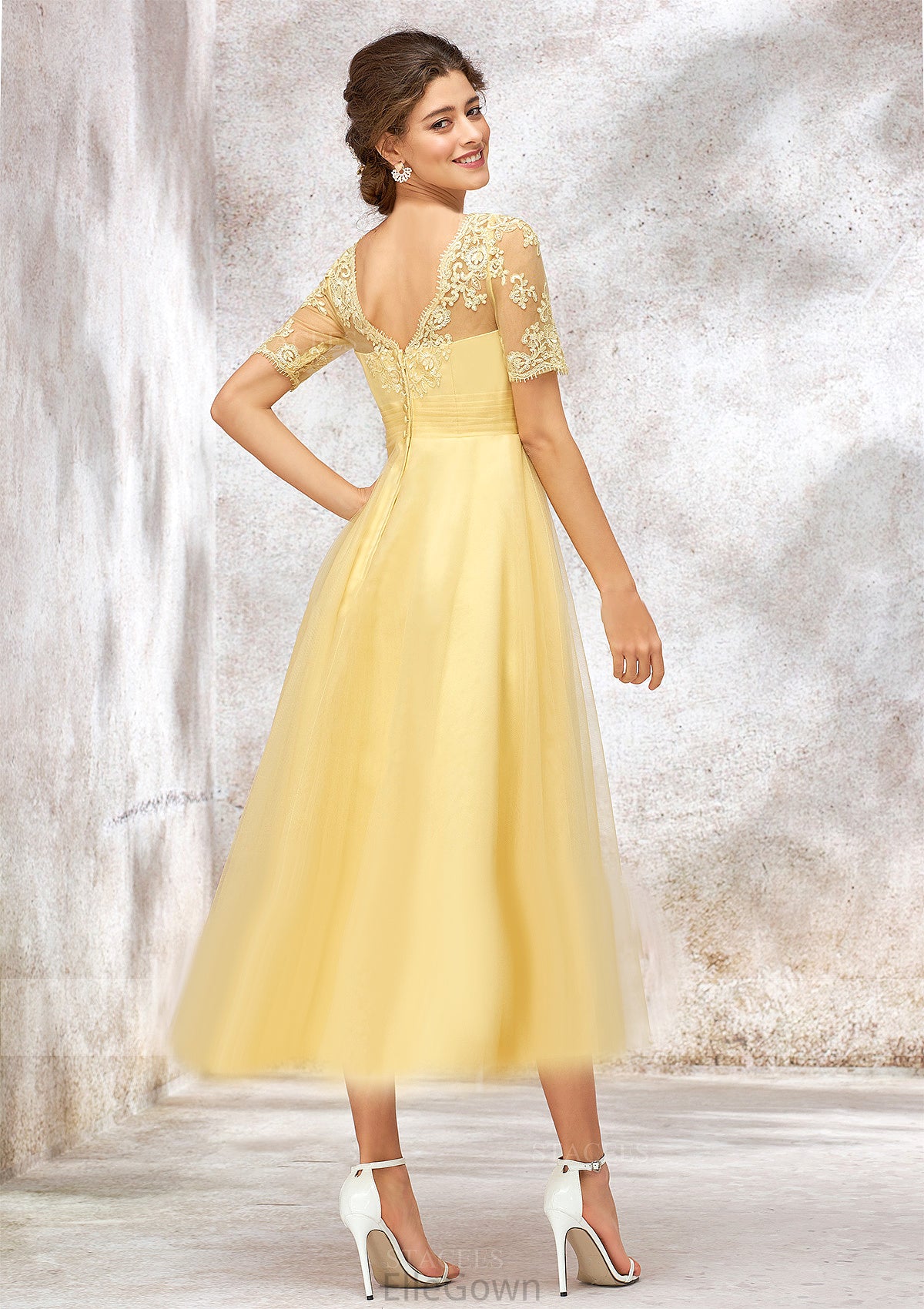 Short Sleeve A-line/Princess Tulle Bateau Bridesmaid Dresses With Lace Appliqued Aryana DEP0025351