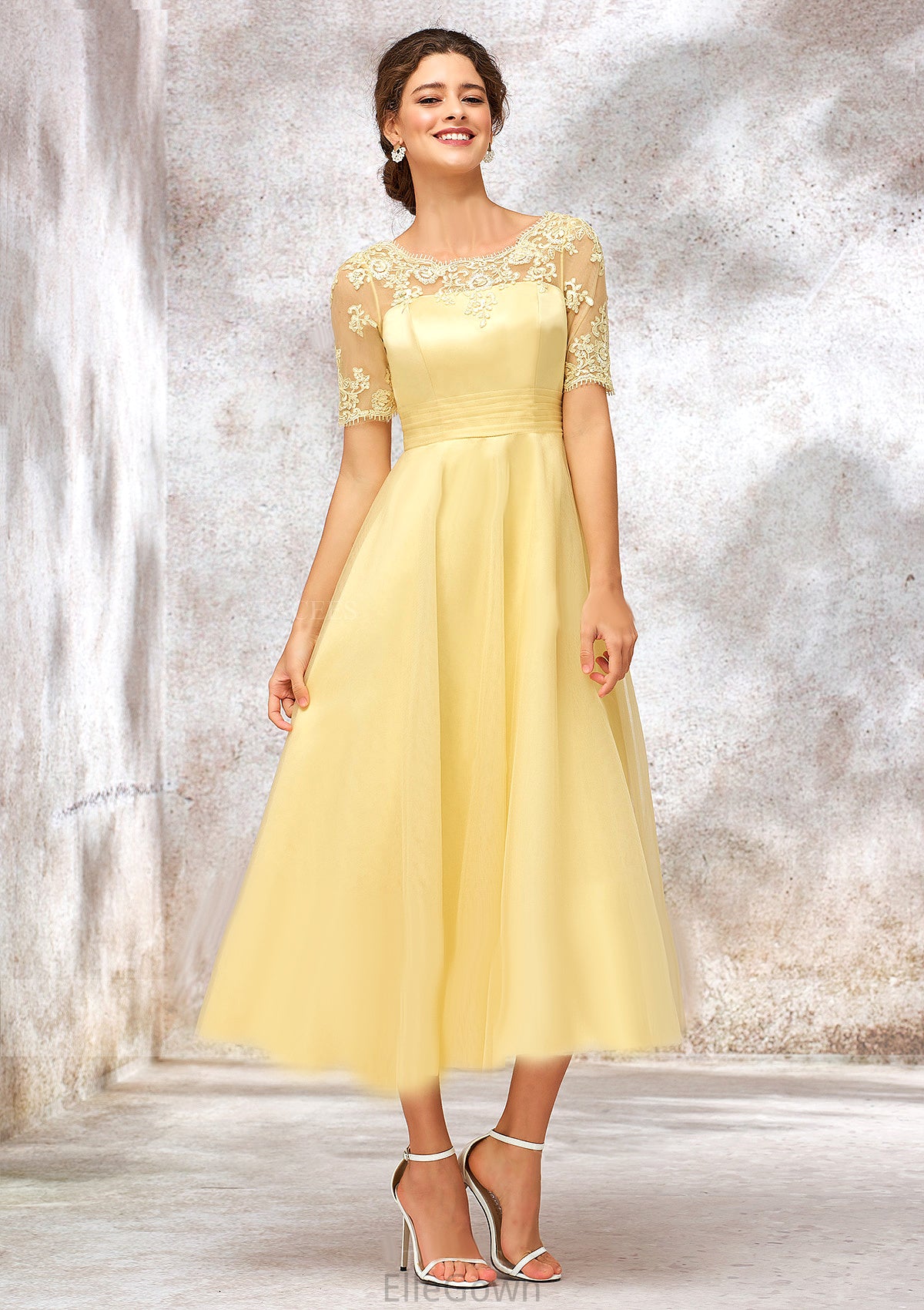 Short Sleeve A-line/Princess Tulle Bateau Bridesmaid Dresses With Lace Appliqued Aryana DEP0025351