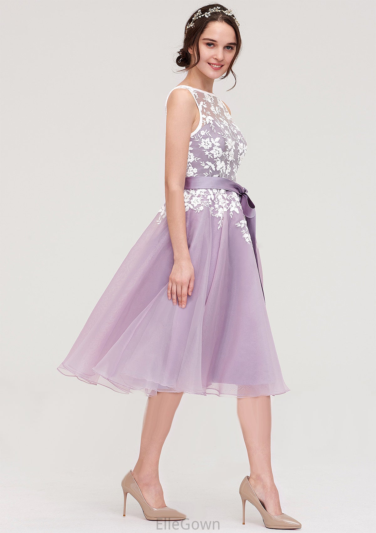 Bateau Sleeveless Organza Knee-Length A-line/Princess Bridesmaid Dresses With Sashes Lace Adeline DEP0025358