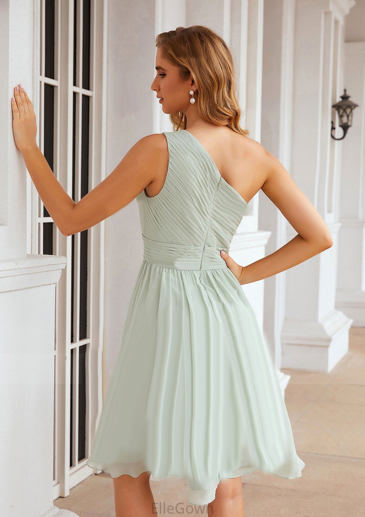 A-line One-Shoulder Sleeveless Chiffon Knee-Length Bridesmaid Dresses With Pleated Ireland DEP0025379