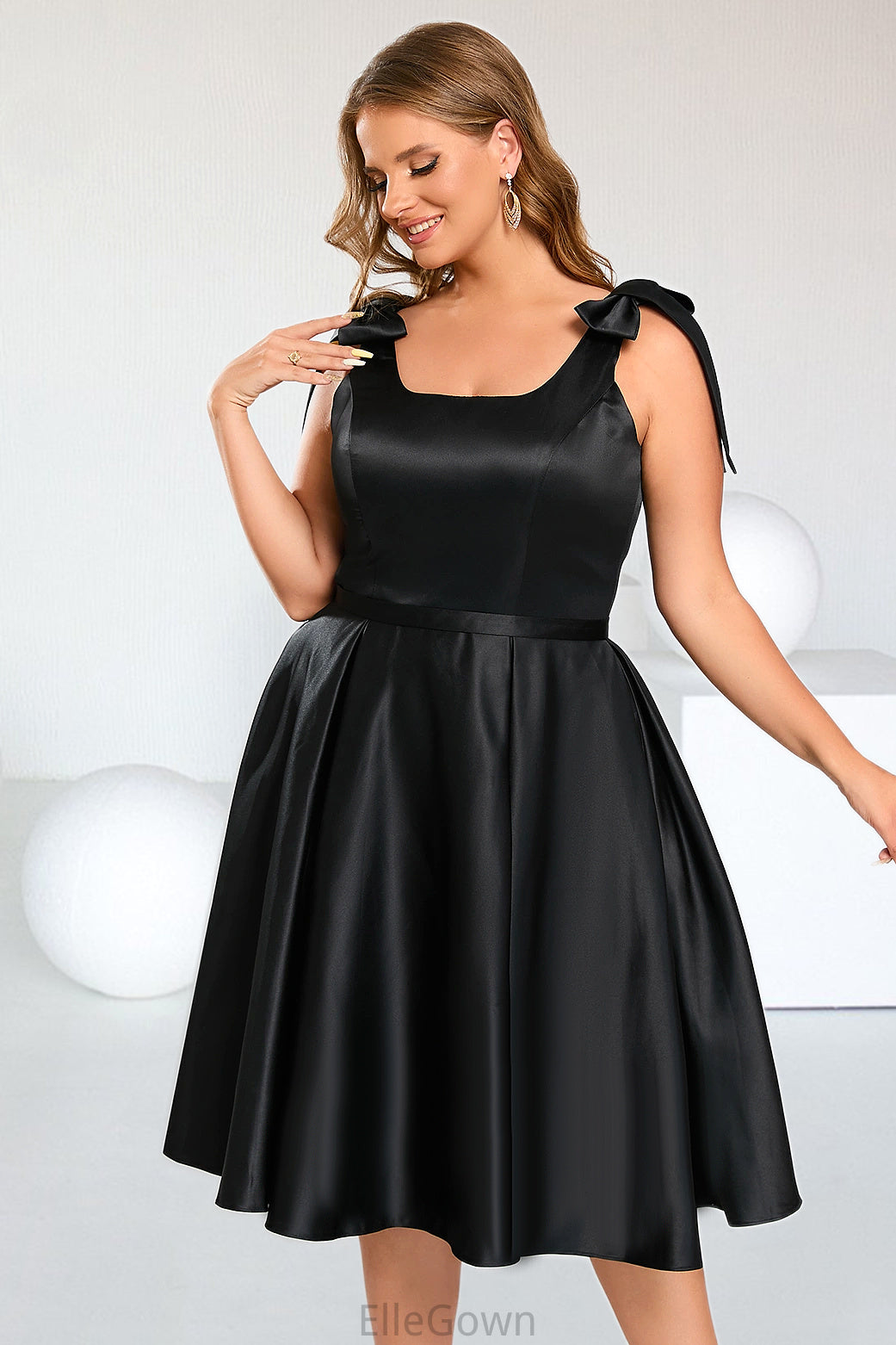 Dana A-line Square Knee-Length Satin Homecoming Dress With Bow DEP0020556