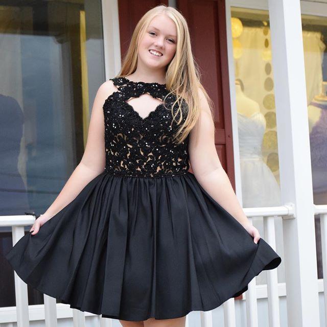 Jewel Sleeveless Cut Out Black Appliques Jadyn A Line Homecoming Dresses Satin Pleated Short