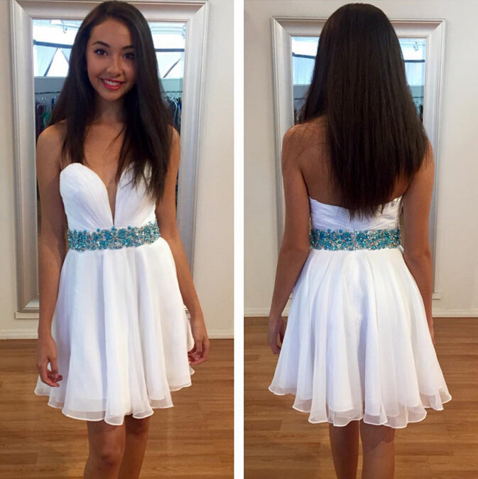 Chiffon Melinda A Line Homecoming Dresses Sweetheart White Strapless Backless Pleated Rhinestone