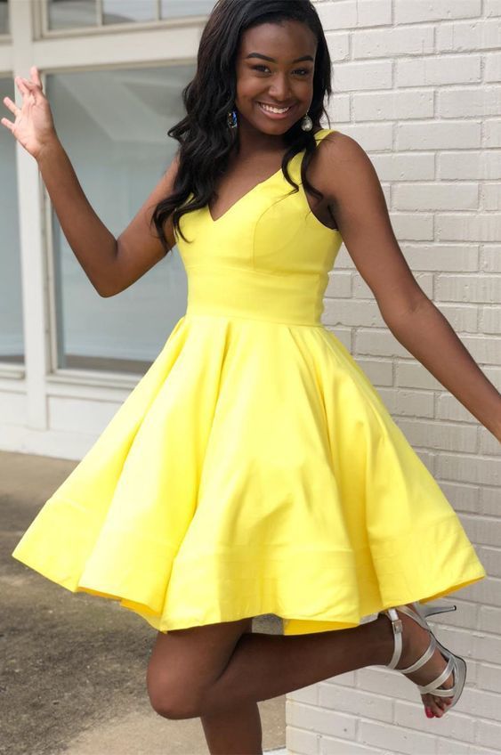 Deep V A Line Leslie Homecoming Dresses Neck Daffodil Sleeveless Short Pleated Taffeta