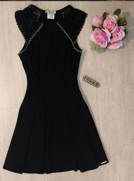 A-Line Lace Nyasia Homecoming Dresses Jewel Short Black 2024