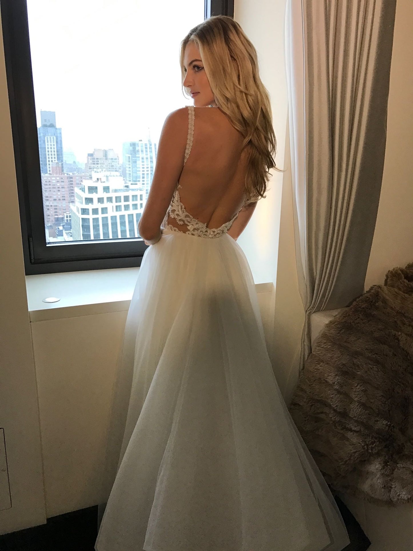 Long Princess Mermaid V-Neck Sleeveless Lace Sexy Ivory Wedding Dresses