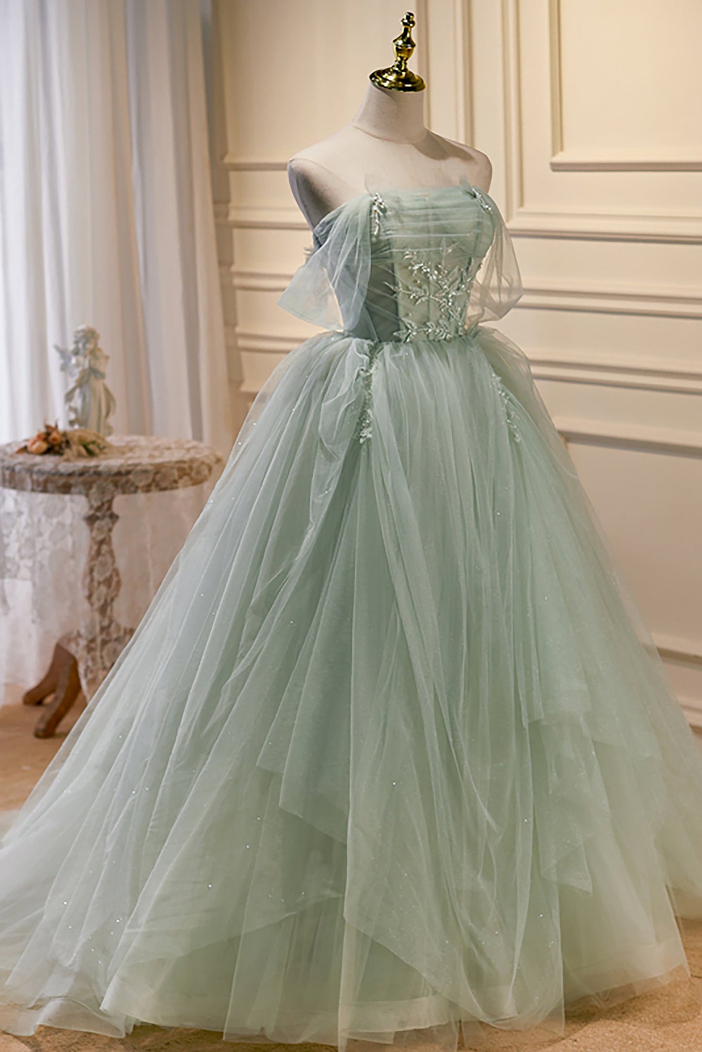 Elegant Green Off The Shoulder Tulle Prom Dresses