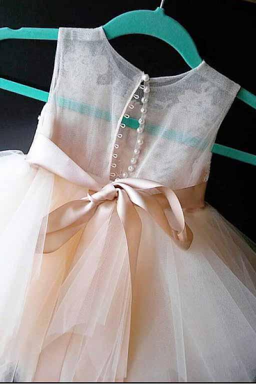 A-Line Tulle Beads Appliques Scoop Blush Pink Button Cap Sleeve Flower Girl Dresses JS888