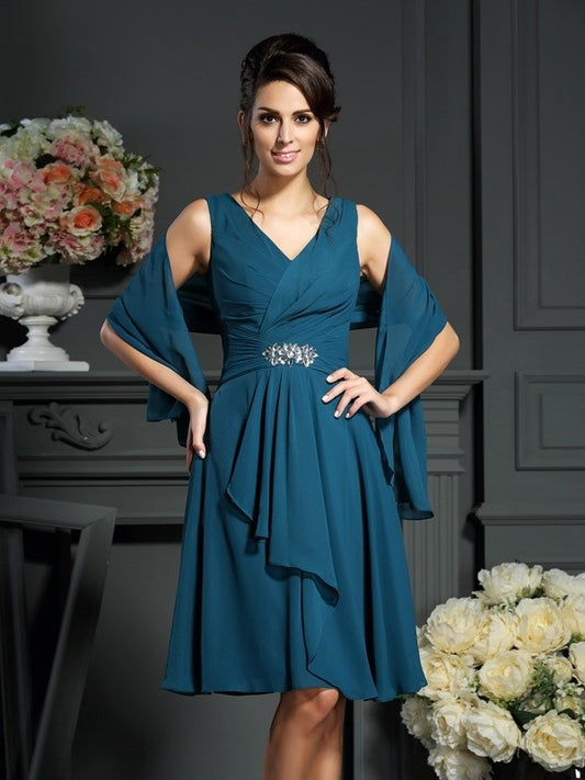 A-Line/Princess V-neck Beading Sleeveless Short Chiffon Mother of the Bride Dresses DEP0007179