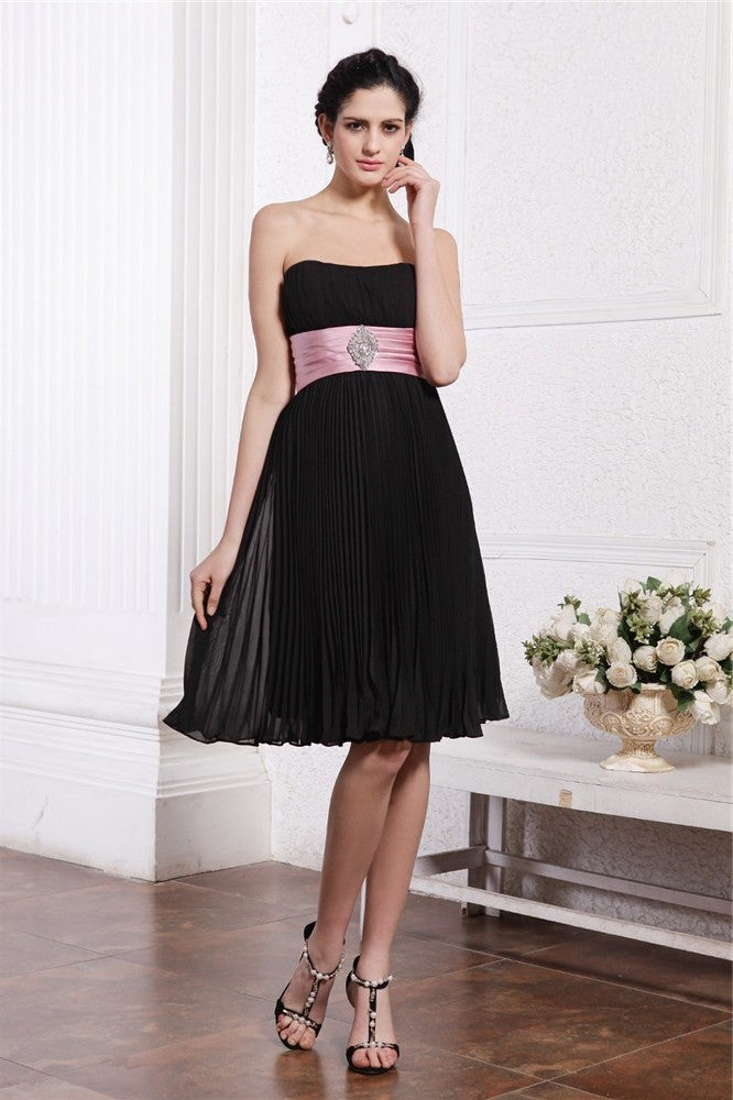 A-Line/Princess Strapless Sleeveless Sash Beading Short Chiffon Bridesmaid Dresses DEP0005849