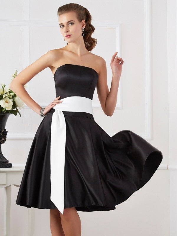 A-Line/Princess Strapless Sleeveless Sash/Ribbon/Belt Short Satin Bridesmaid Dresses DEP0005578