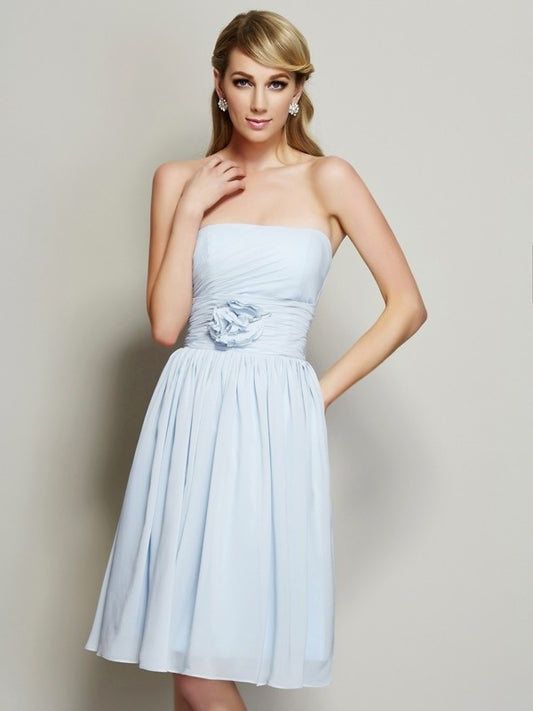 A-Line/Princess Strapless Sleeveless Hand-Made Flower Short Chiffon Bridesmaid Dresses DEP0005295