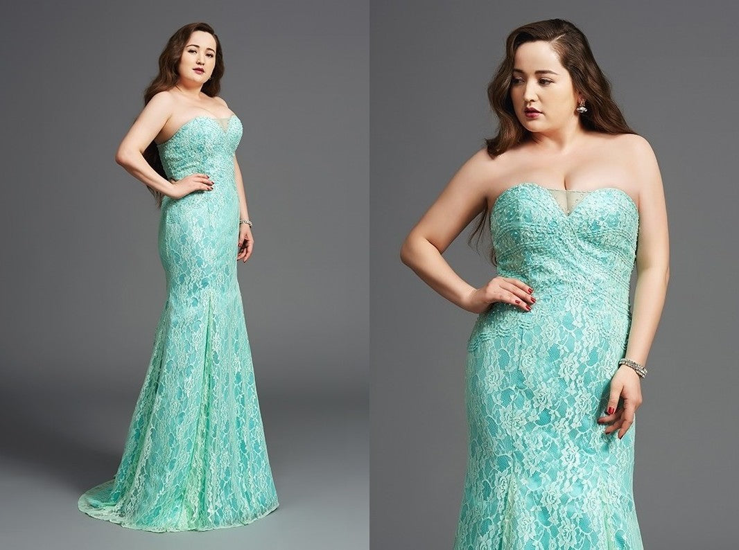 Sheath/Column Strapless Lace Sleeveless Long Satin Plus Size Dresses DEP0004326