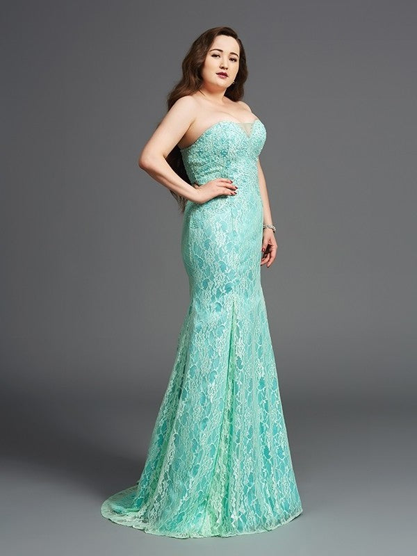 Sheath/Column Strapless Lace Sleeveless Long Satin Plus Size Dresses DEP0004326