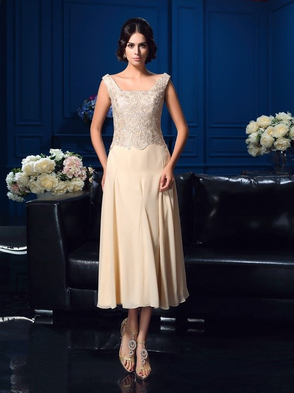 A-Line/Princess Square Applique Sleeveless Short Chiffon Mother of the Bride Dresses DEP0007279