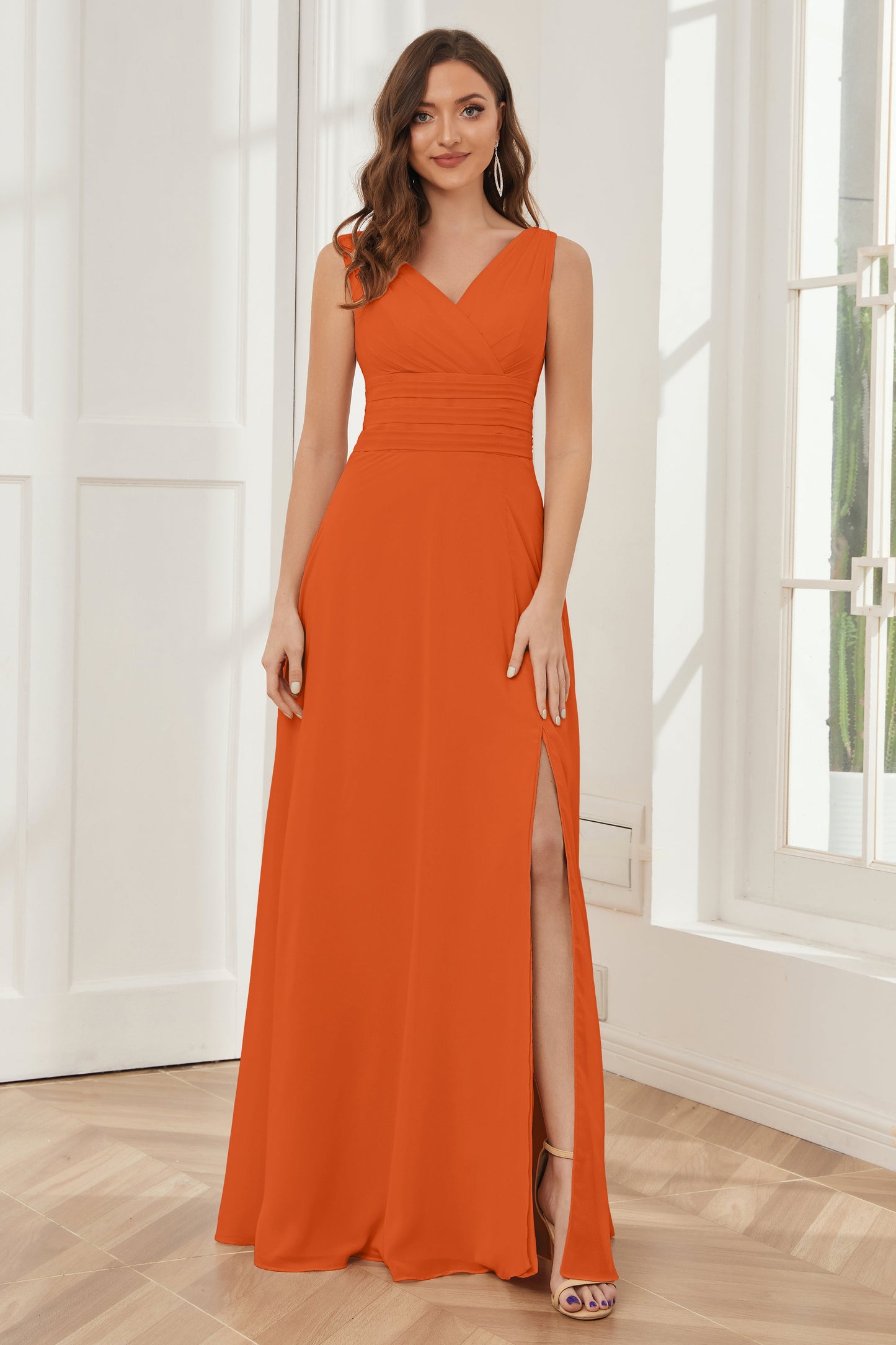 V-neck Sleeveless Chiffon Bridesmaid Dresses with Pockets