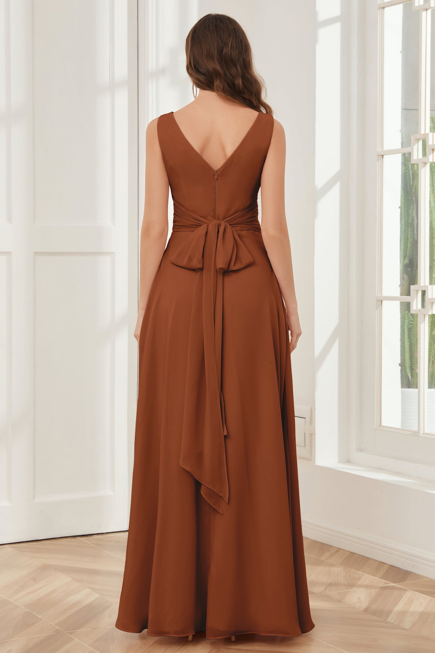 V-neck Sleeveless Chiffon Bridesmaid Dresses with Pockets